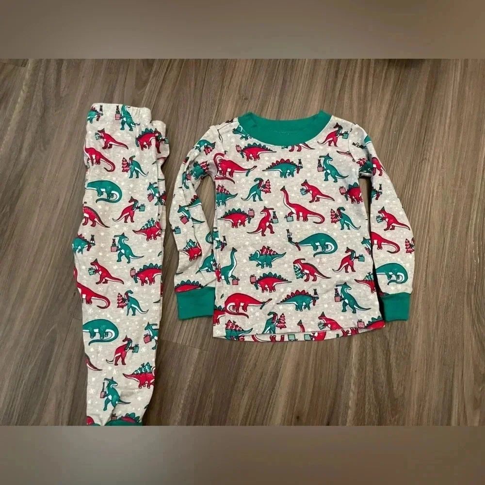 Children’s place boys red and green dinosaur Christmas pajama set size 9-12 M